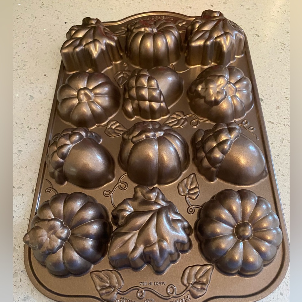 Nordic Ware Metallic Bronze Fall Mini Bundt and Leaf Cake Pan